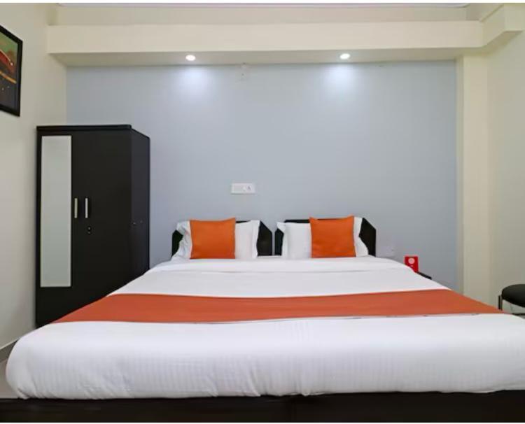 Hotel Aditya Residency Near Sector 63 Metro Station Noida Ngoại thất bức ảnh