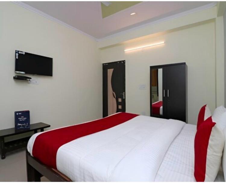 Hotel Aditya Residency Near Sector 63 Metro Station Noida Ngoại thất bức ảnh