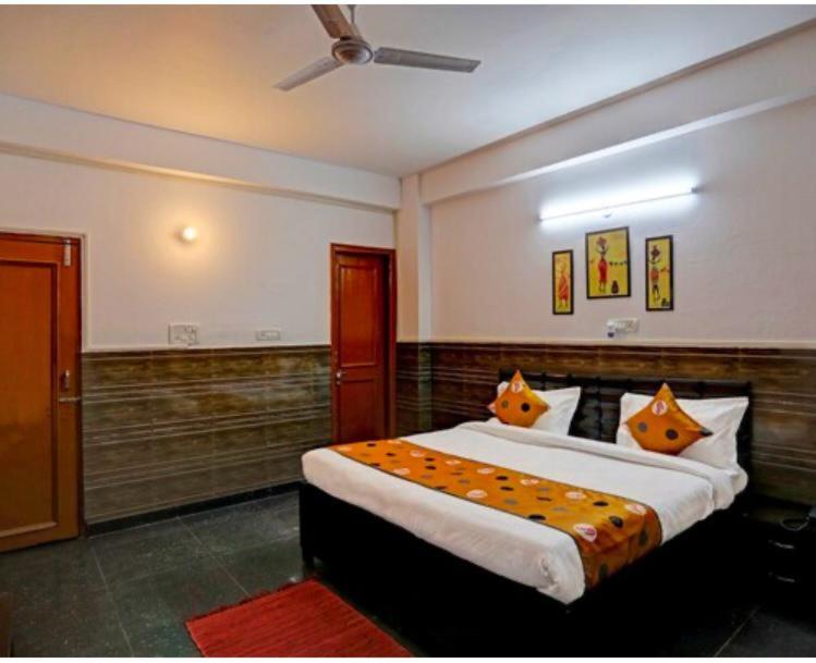 Hotel Aditya Residency Near Sector 63 Metro Station Noida Ngoại thất bức ảnh