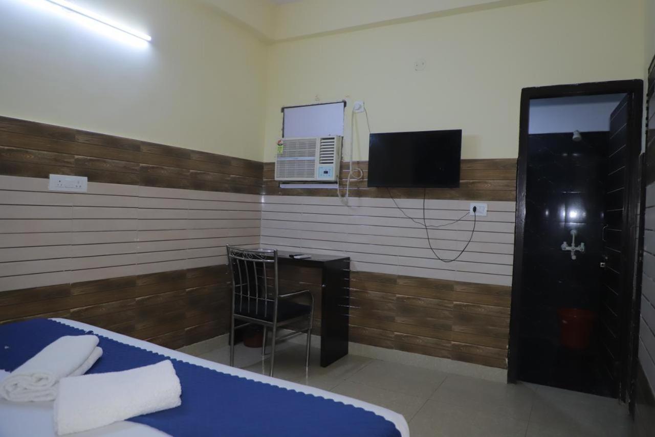 Hotel Aditya Residency Near Sector 63 Metro Station Noida Ngoại thất bức ảnh
