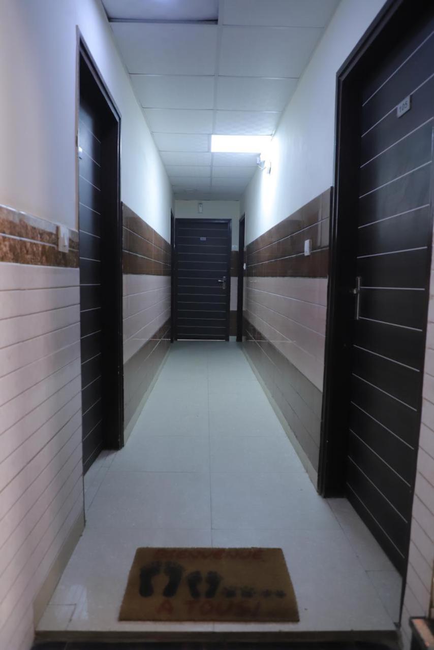 Hotel Aditya Residency Near Sector 63 Metro Station Noida Ngoại thất bức ảnh
