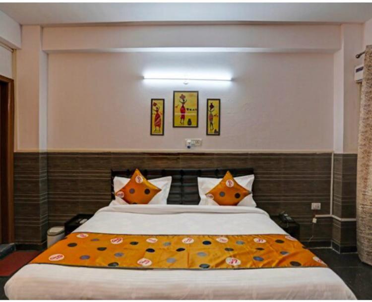 Hotel Aditya Residency Near Sector 63 Metro Station Noida Ngoại thất bức ảnh